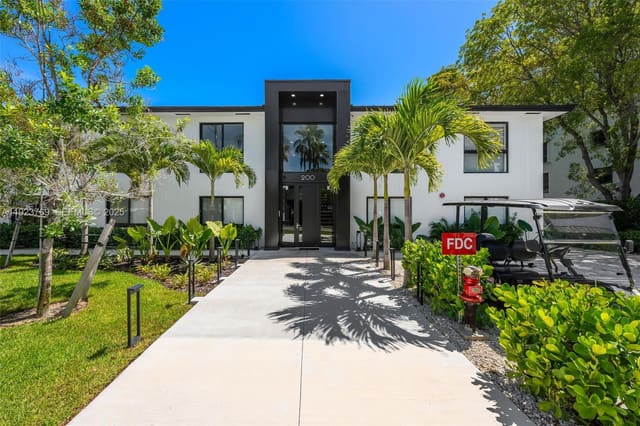 200 Sunrise Drive 200C, Key Biscayne, FL 33149