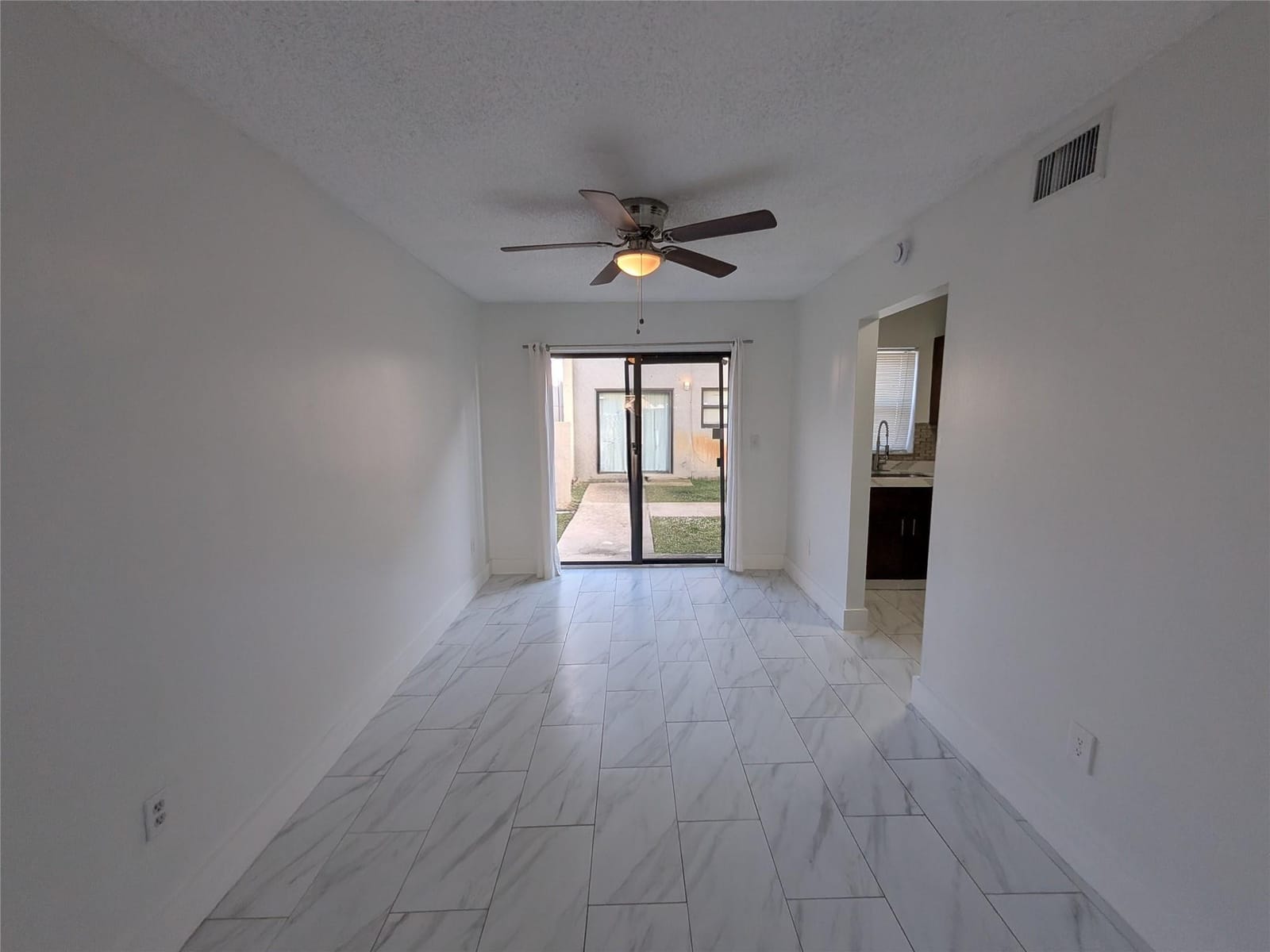 2456 NW 52nd Avenue 2456 — photo 11