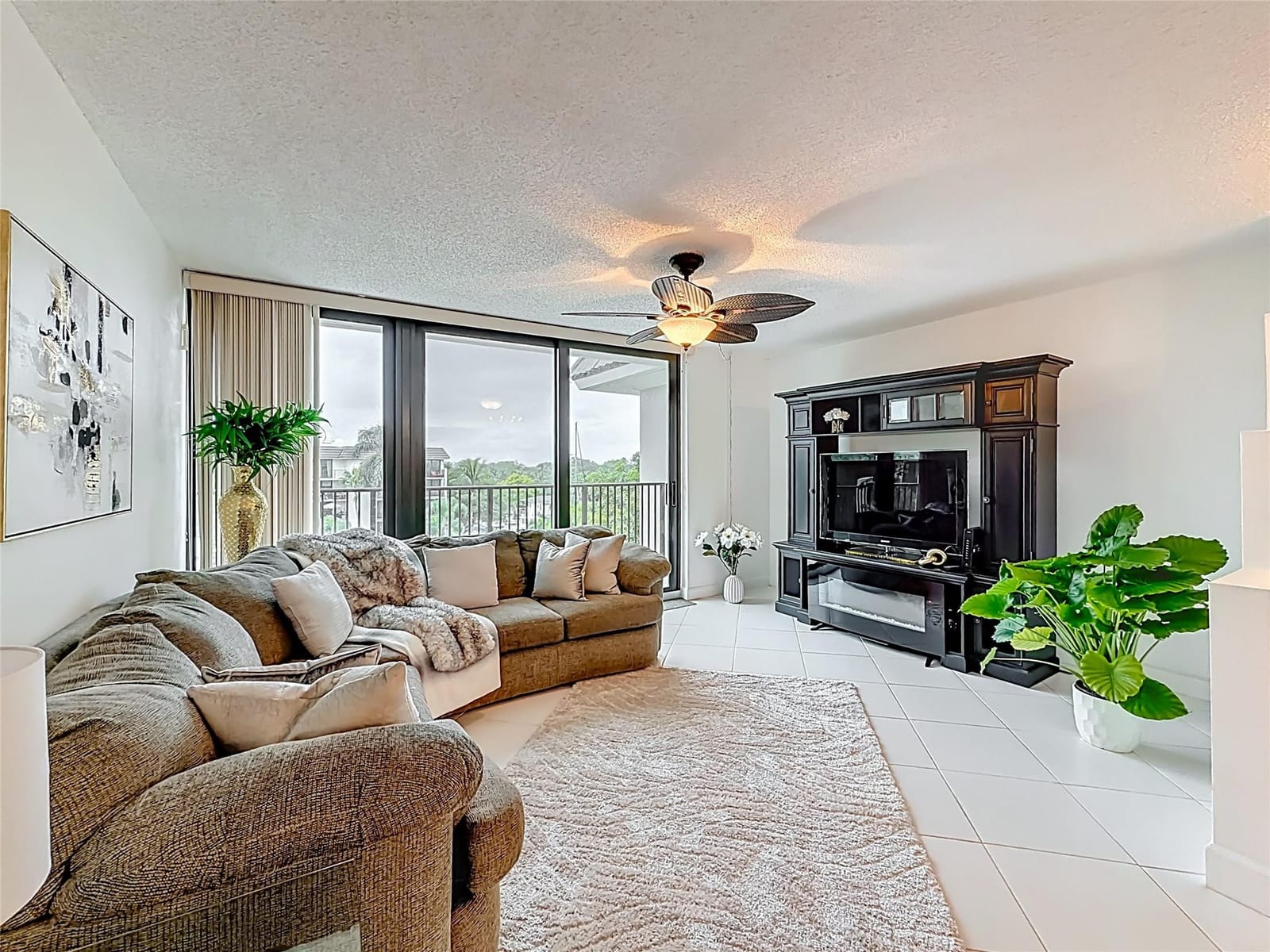 1101 River Reach Drive 502 — photo 2