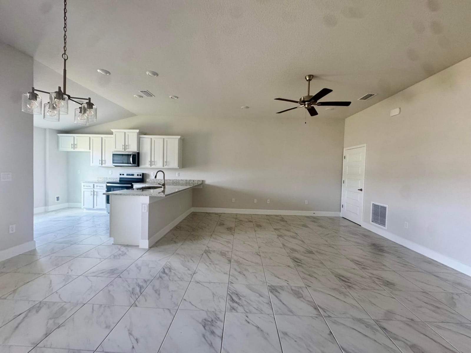 8634 Giovanni Avenue, Fort Pierce, FL 34951 photo 6