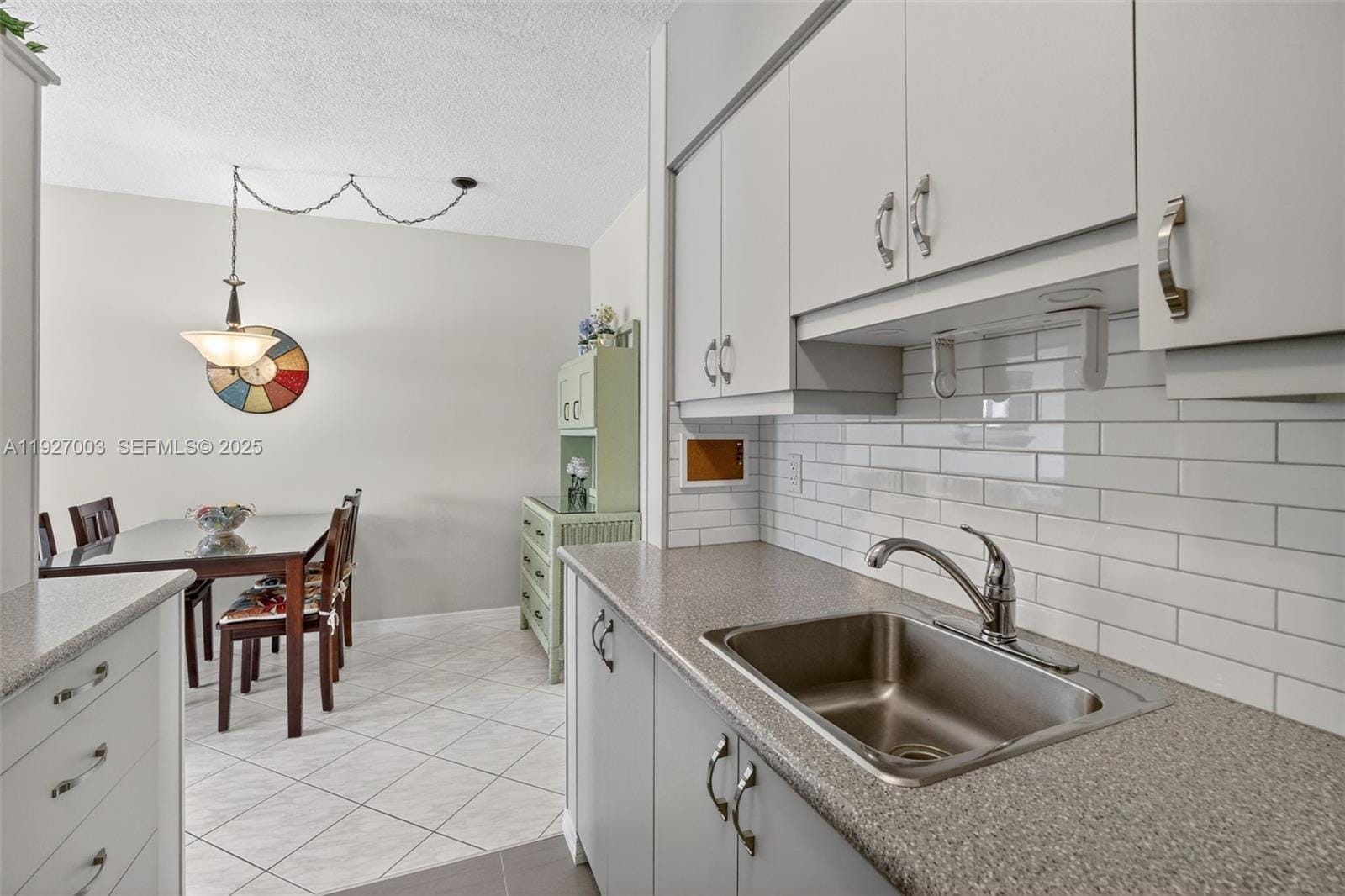 800 SW 10th Terrace 11T — photo 11