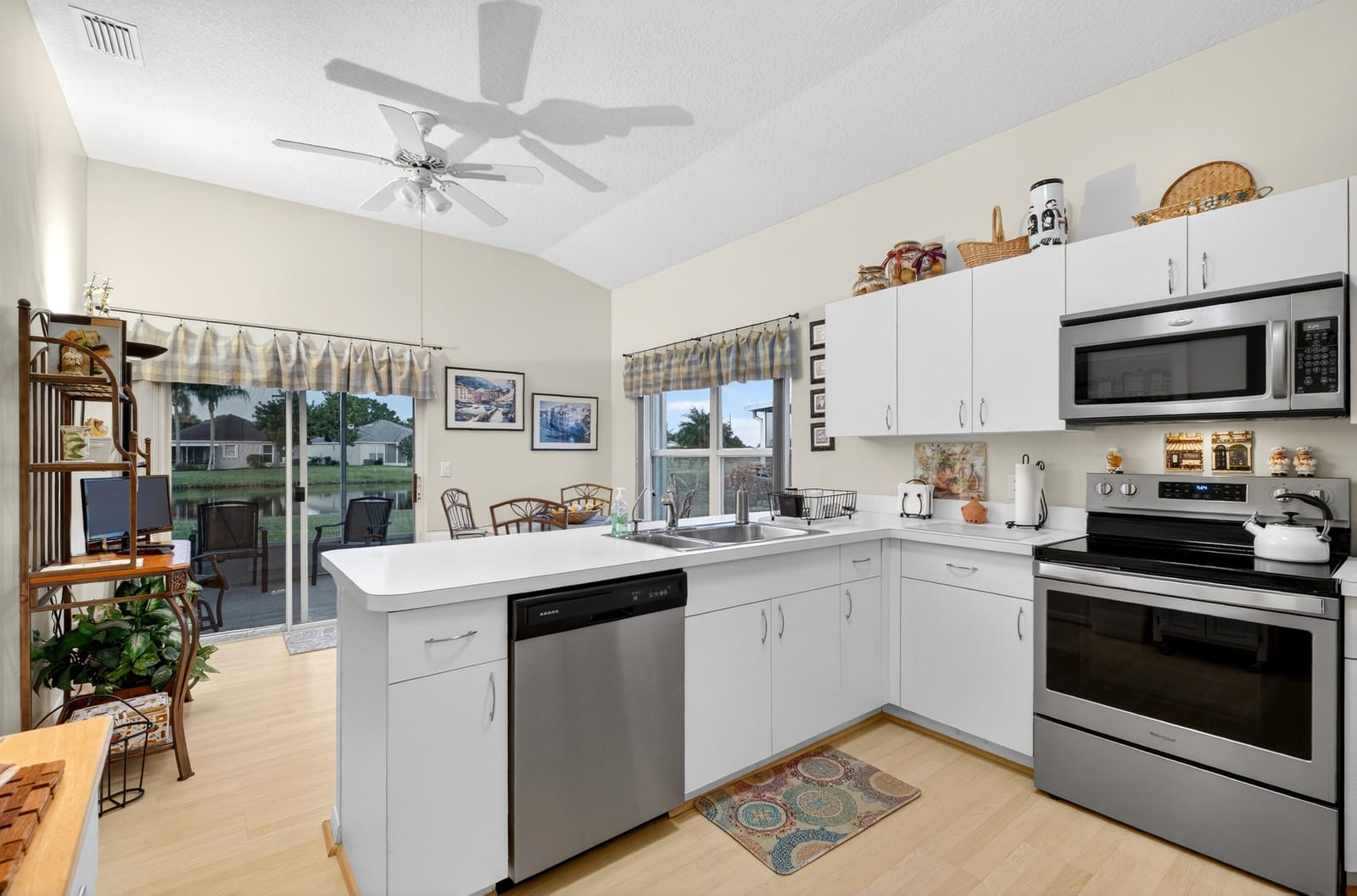 452 NW Turin Court — photo 10