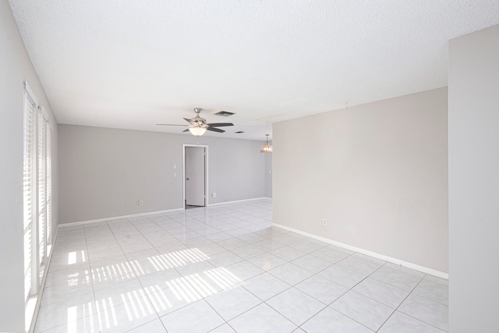 183 SW Airview Avenue — photo 6