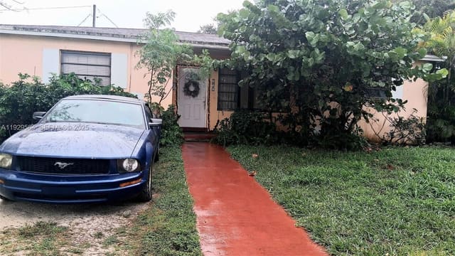 750 NE 171st Street, sold in 1st Addn To Panuleta Gard, North Miami Beach, FL