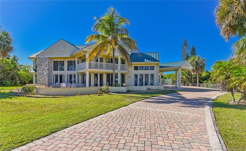 3343 S Indian River Drive — photo 2