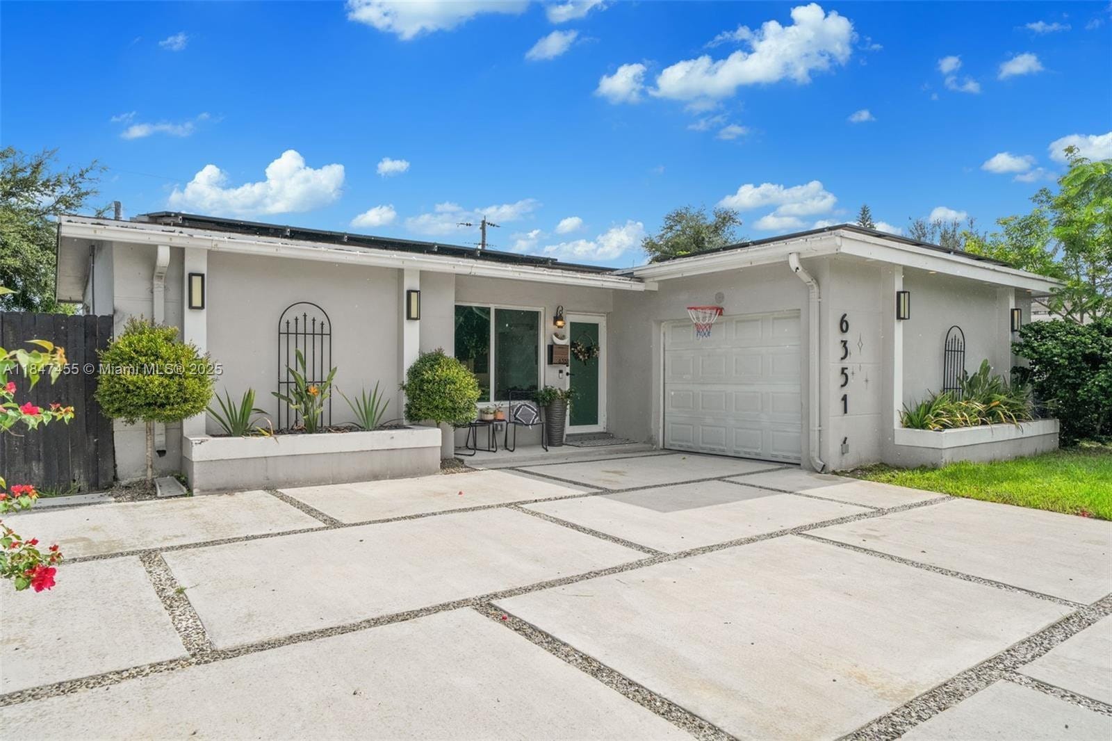 6351 Moseley Street — photo 4