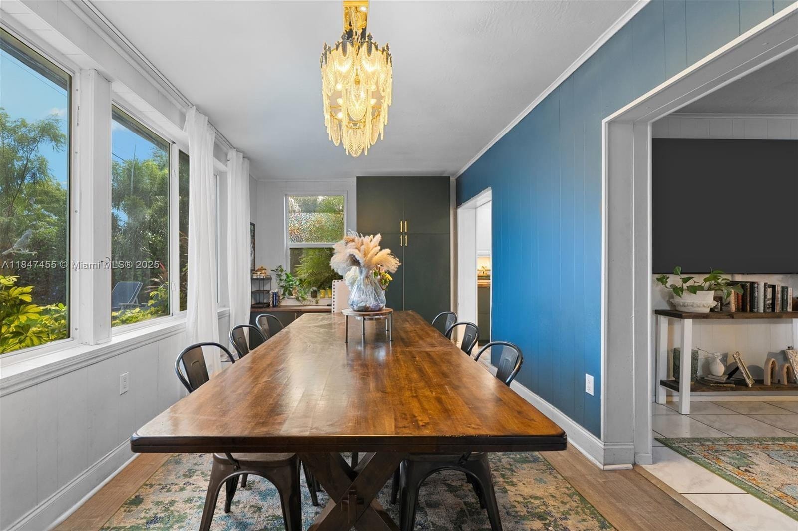 6351 Moseley Street — photo 10