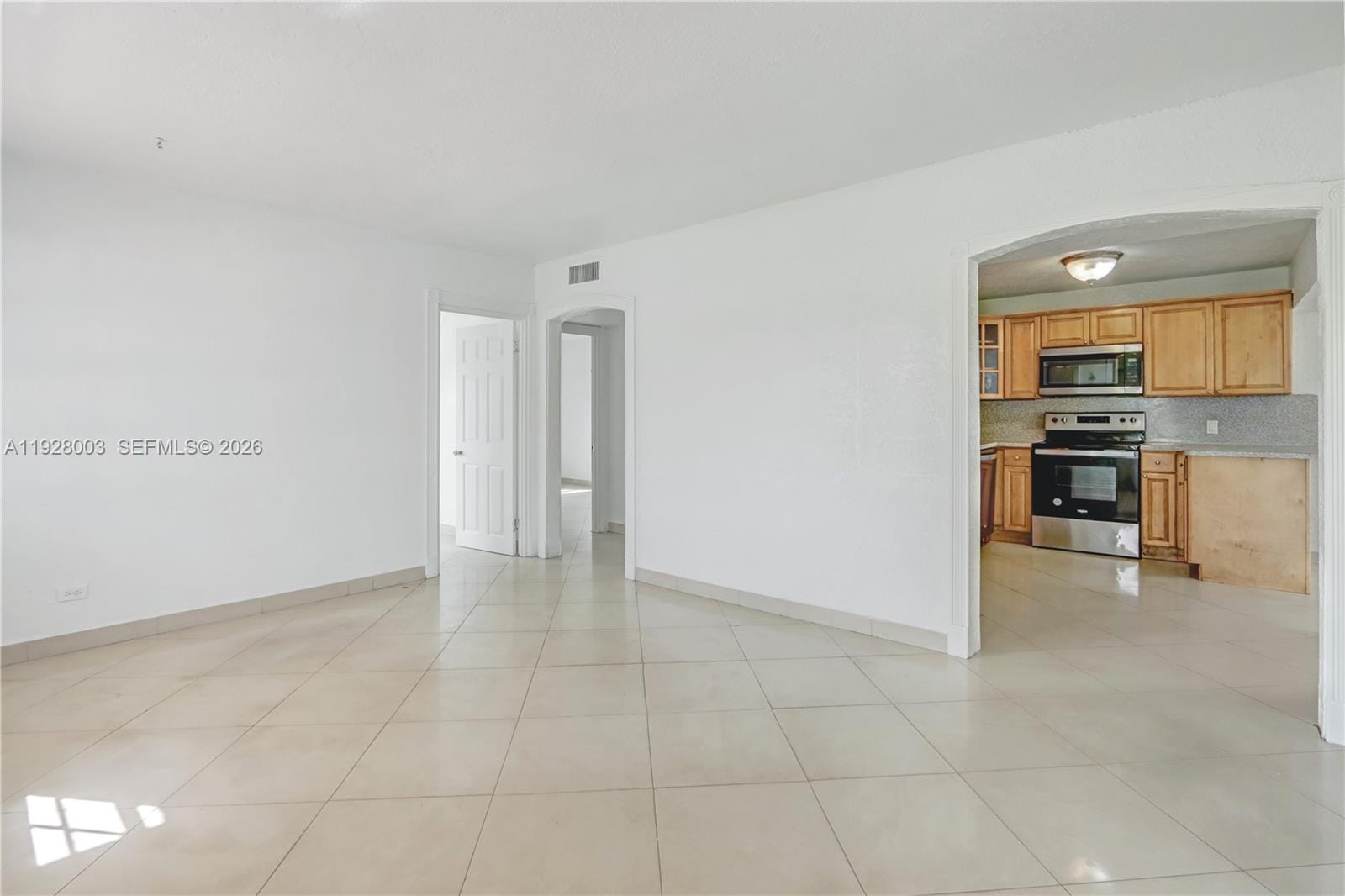 1540 E 8th Court, Hialeah, FL 33010 photo 4