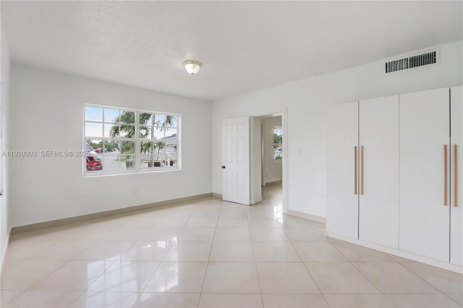 1540 E 8th Court, Hialeah, FL 33010 photo 10