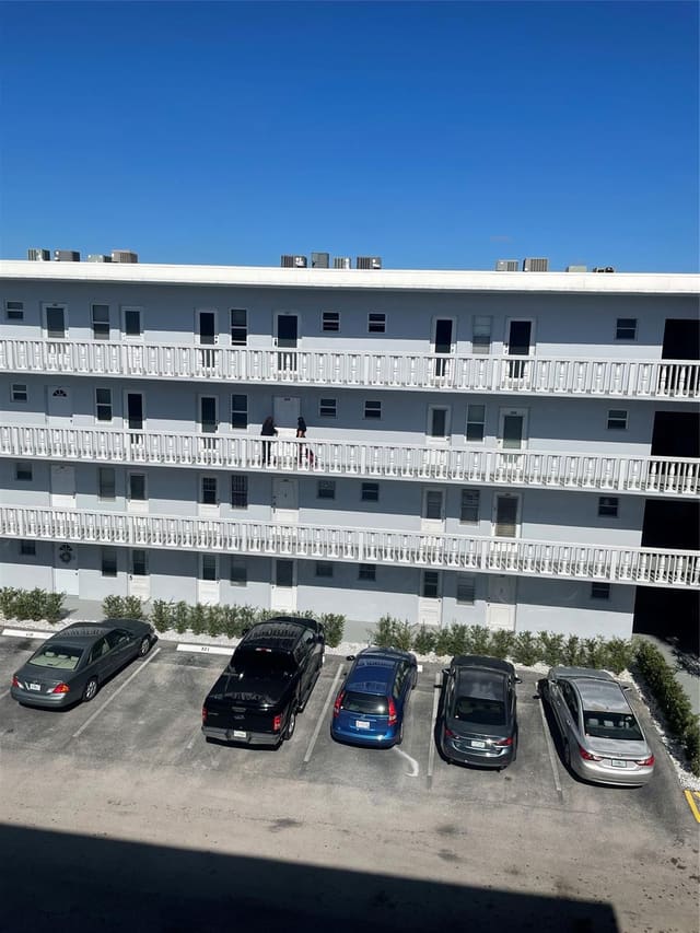 604 NE 2nd Street 231, Dania Beach, FL 33004