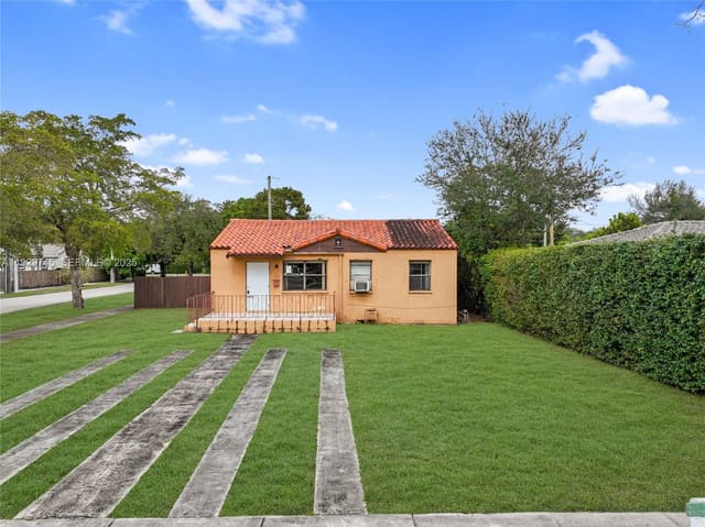 389 Lafayette Drive, sold in Rev Pl Of Country Club Es, Miami Springs, FL