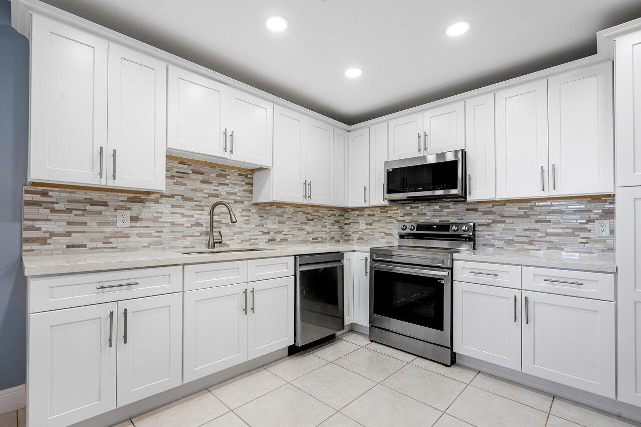 1740 NW 19th Terrace 204, Delray Beach, FL 33445, Delray Beach