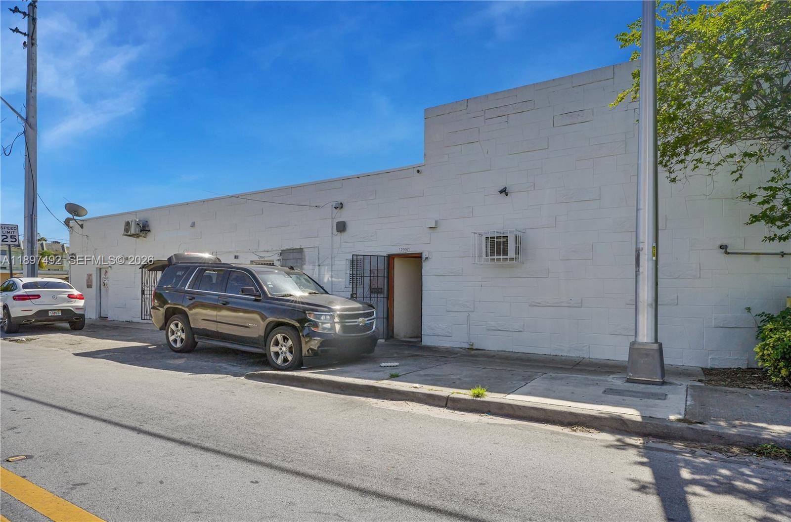 12985 W Dixie Highway, North Miami, FL 33161 photo 9