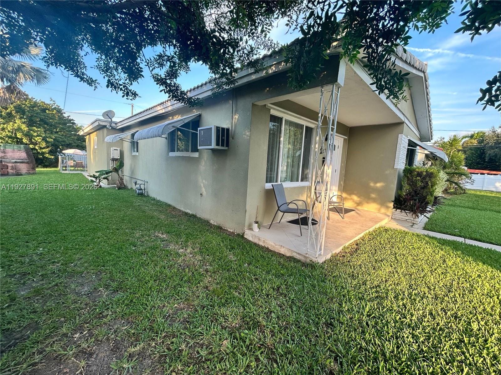 1915 Mayo Street — photo 7