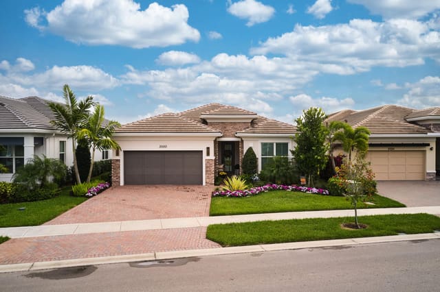 10088 Regency Way, sold in Regency At Avenir, Palm Beach Gardens, FL