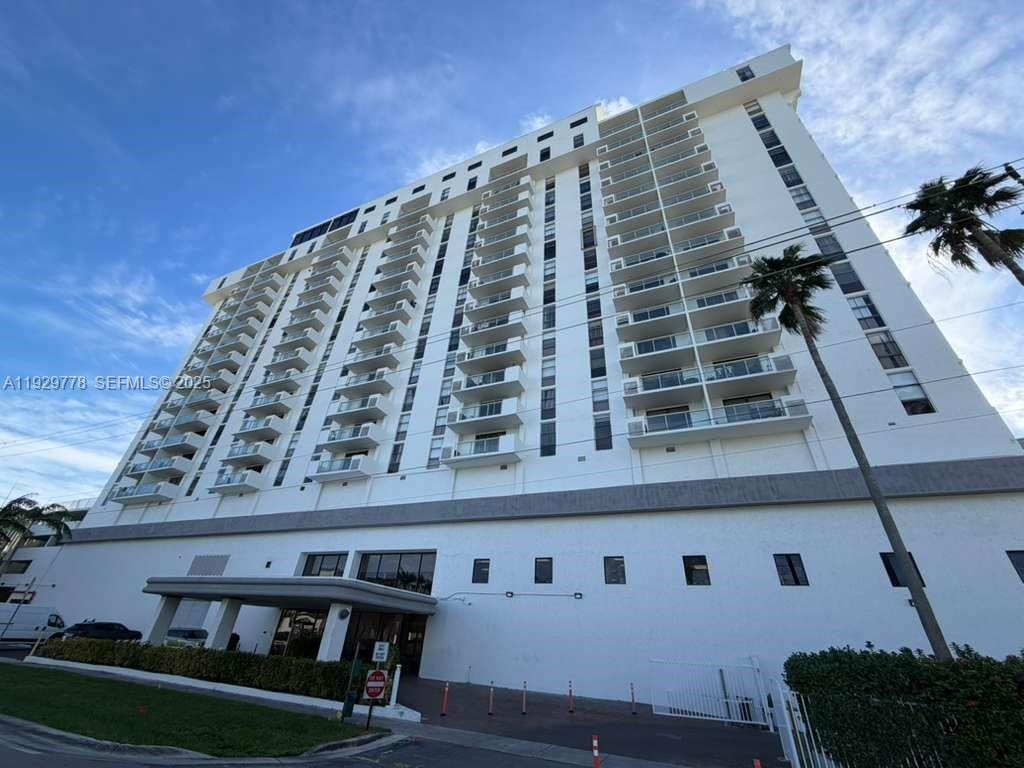13499 Biscayne Boulevard 1206, North Miami, FL 33181 photo 20