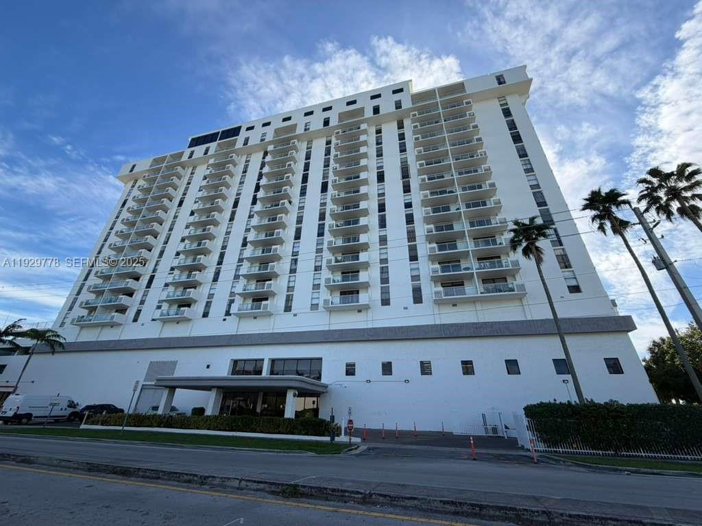 13499 Biscayne Boulevard 1206, North Miami, FL 33181, North Miami