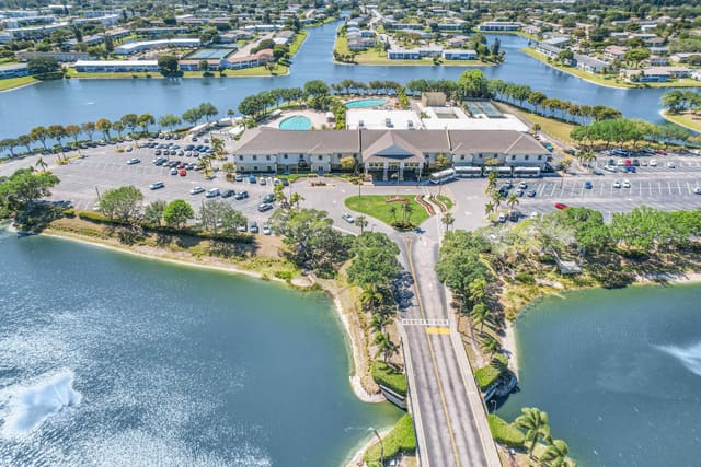 302 Norwich M, sold in Norwich Condo, West Palm Beach, FL