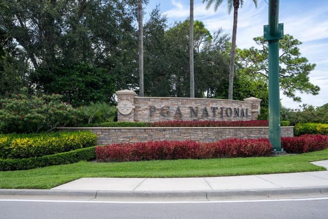 292 Canterbury Drive, Palm Beach Gardens, FL 33418