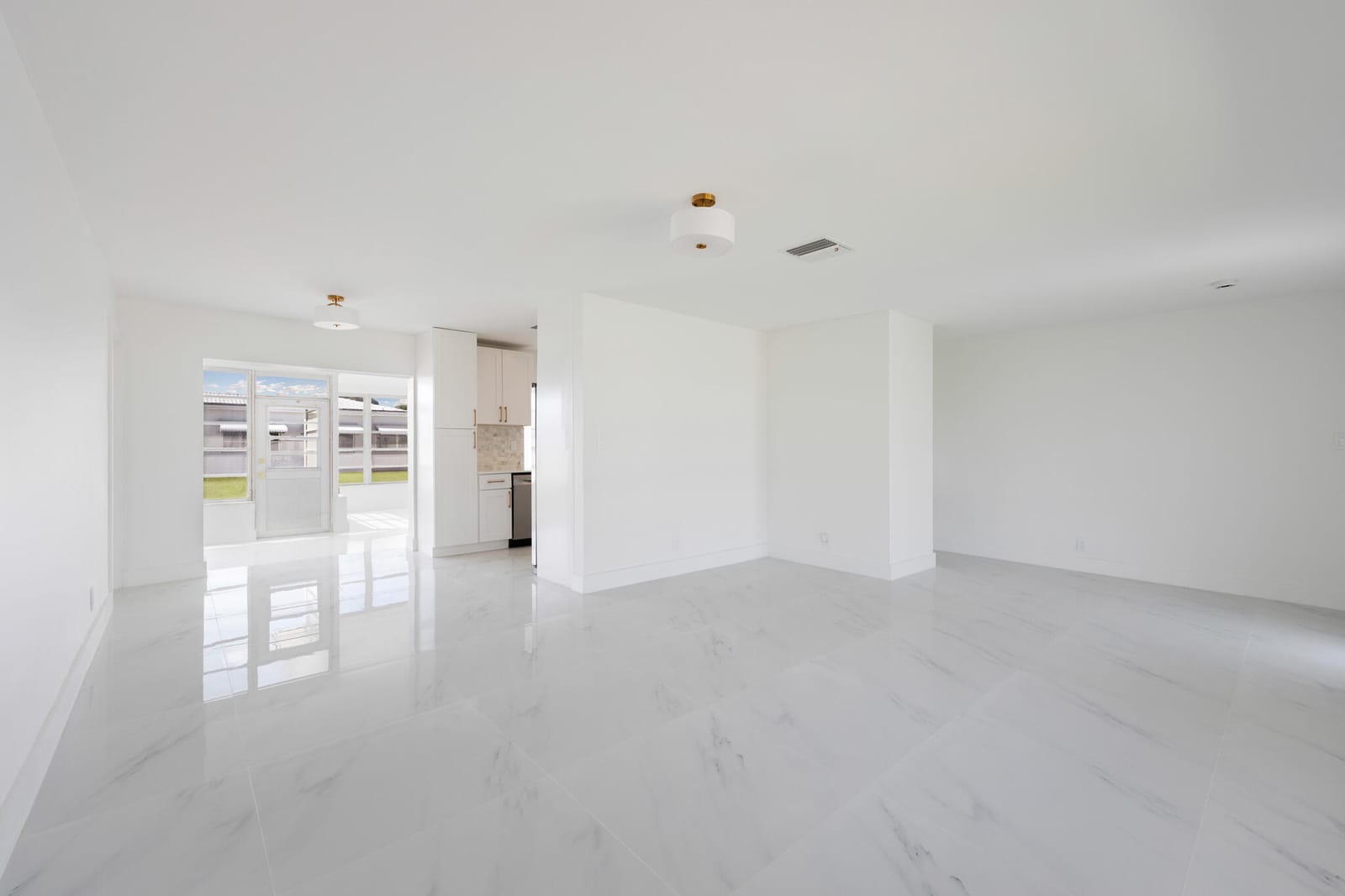 8508 NW 59th Place — photo 3