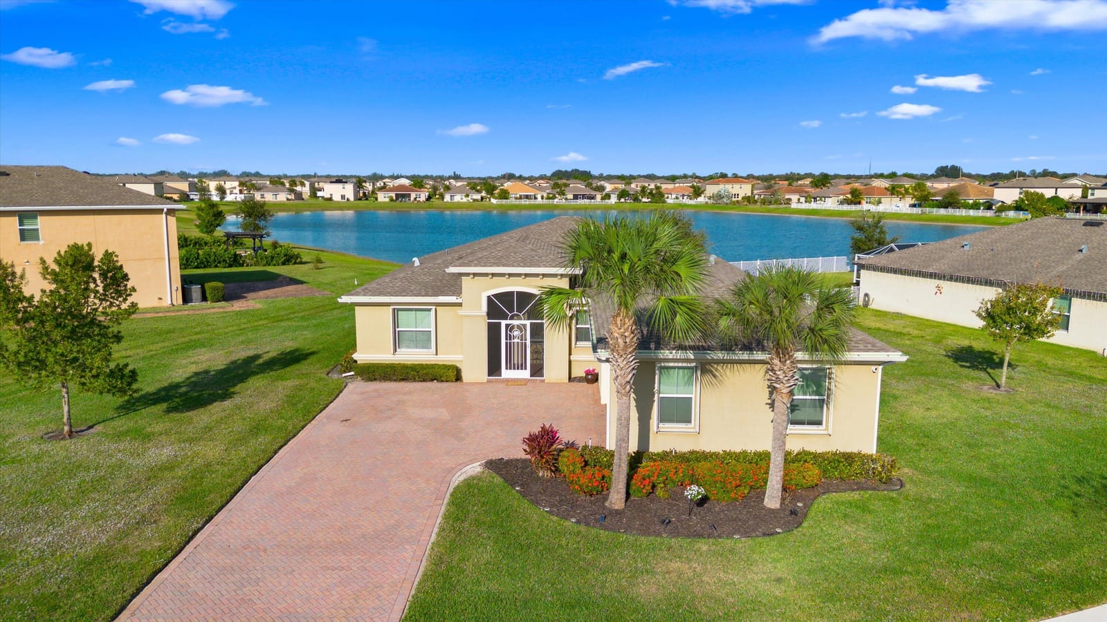 911 Bent Creek Drive, Fort Pierce, FL 34947 photo 1