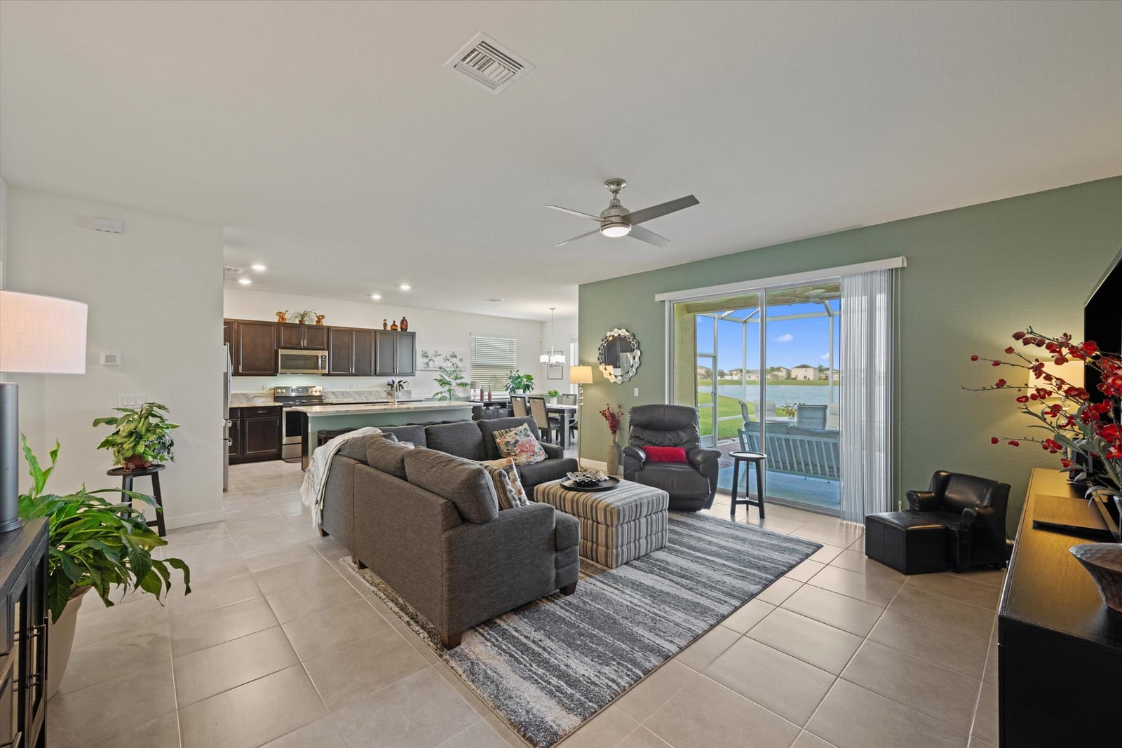 911 Bent Creek Drive, Fort Pierce, FL 34947 photo 8
