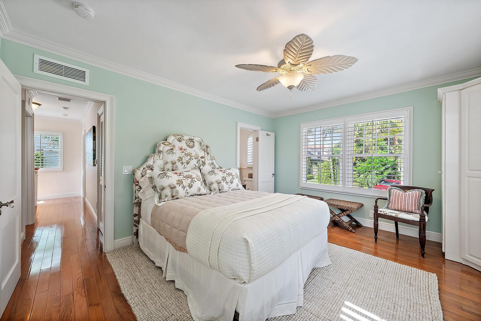 240 Seabreeze Avenue, Palm Beach, FL 33480 photo 24