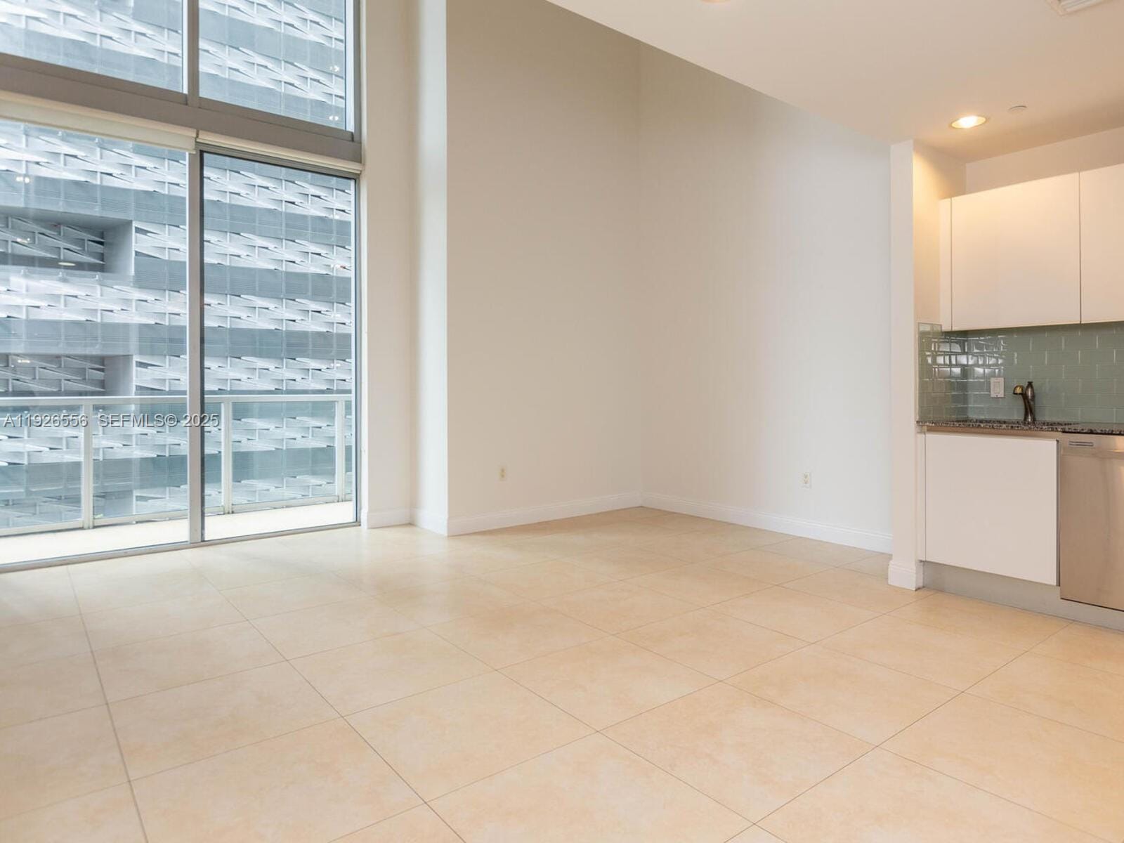 1050 Brickell Avenue 606 — photo 6