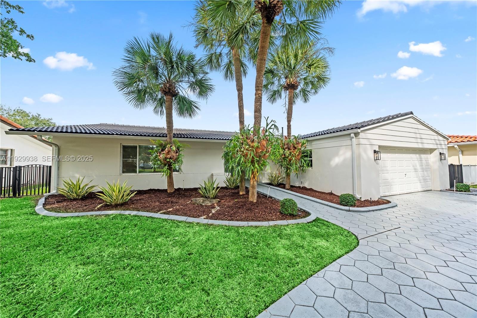 8451 Dundee Terrace, Miami Lakes, FL 33016 photo 4