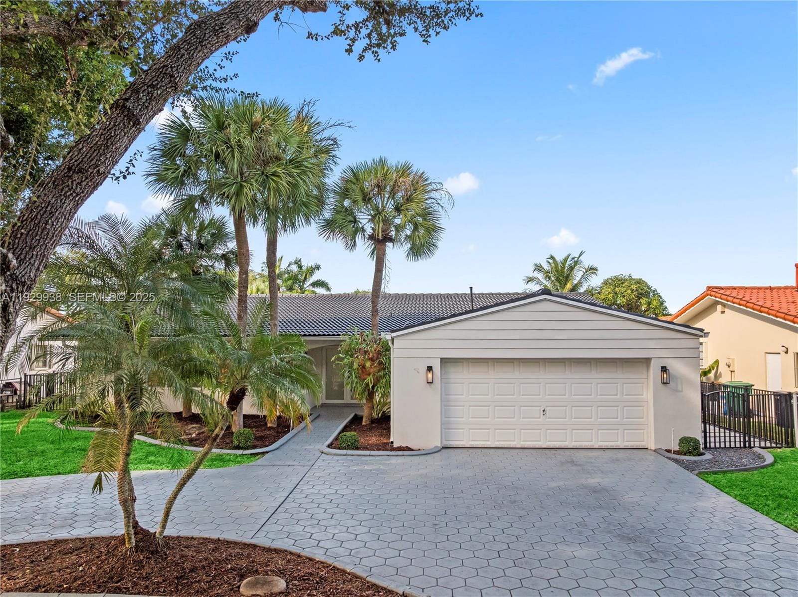 8451 Dundee Terrace, Miami Lakes, FL 33016 photo 5