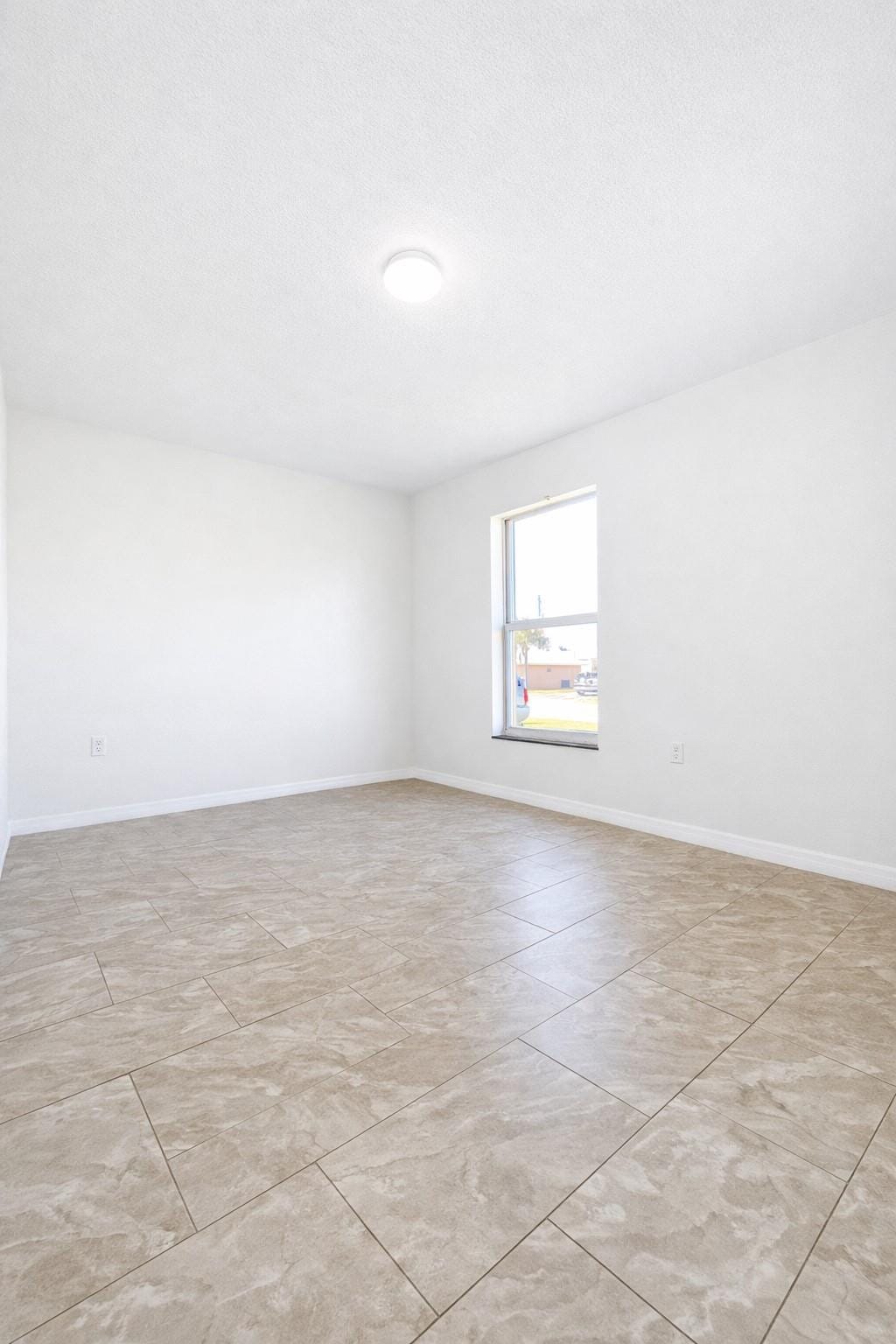 561 14th Street, Belle Glade, FL 33430 photo 17