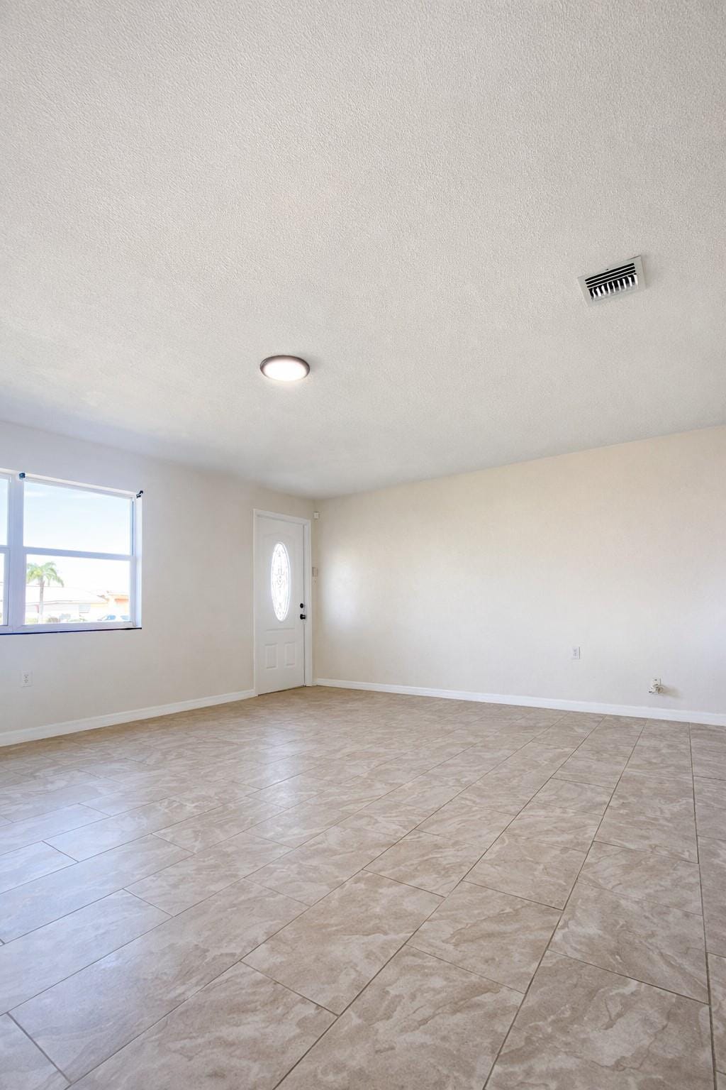 561 14th Street, Belle Glade, FL 33430 photo 7