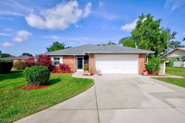 3613 Divot Road, Sebring, FL 33872