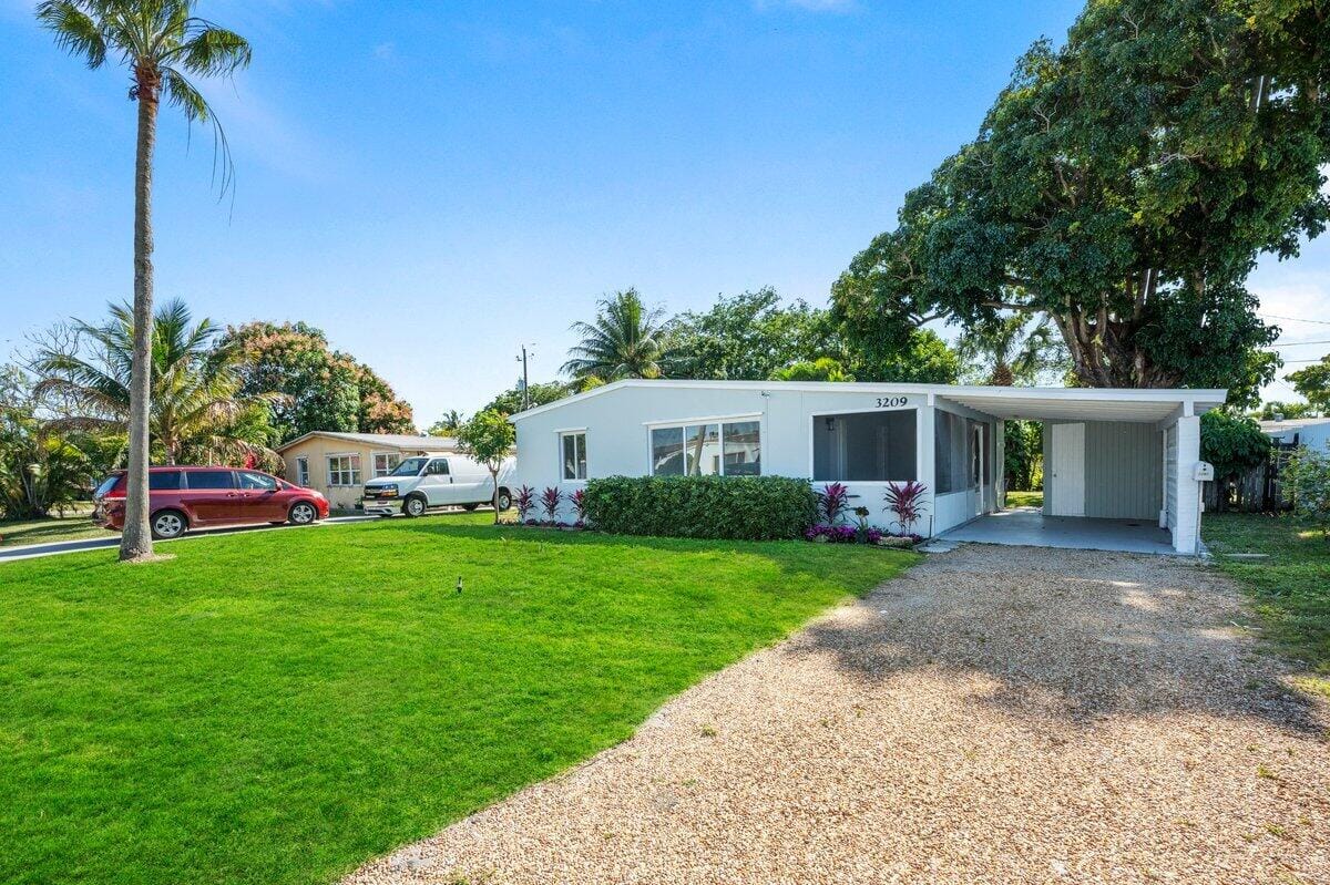 3209 French Avenue, Lake Worth, FL 33461 photo 2