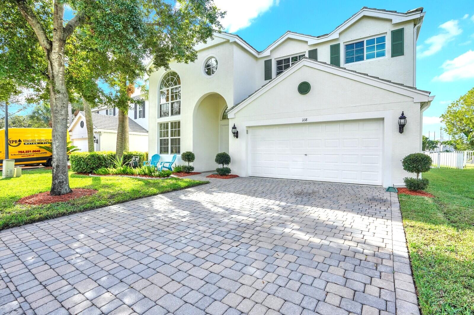108 Devonshire Circle, Royal Palm Beach, FL 33414 photo 2