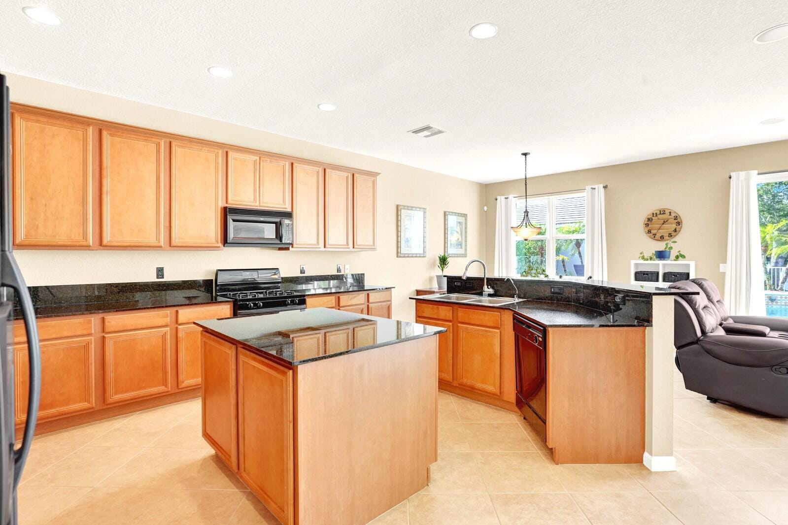 108 Devonshire Circle, Royal Palm Beach, FL 33414 photo 11