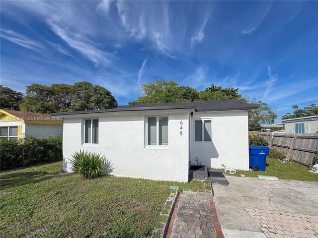 648 W 10th Street, Riviera Beach, FL 33404