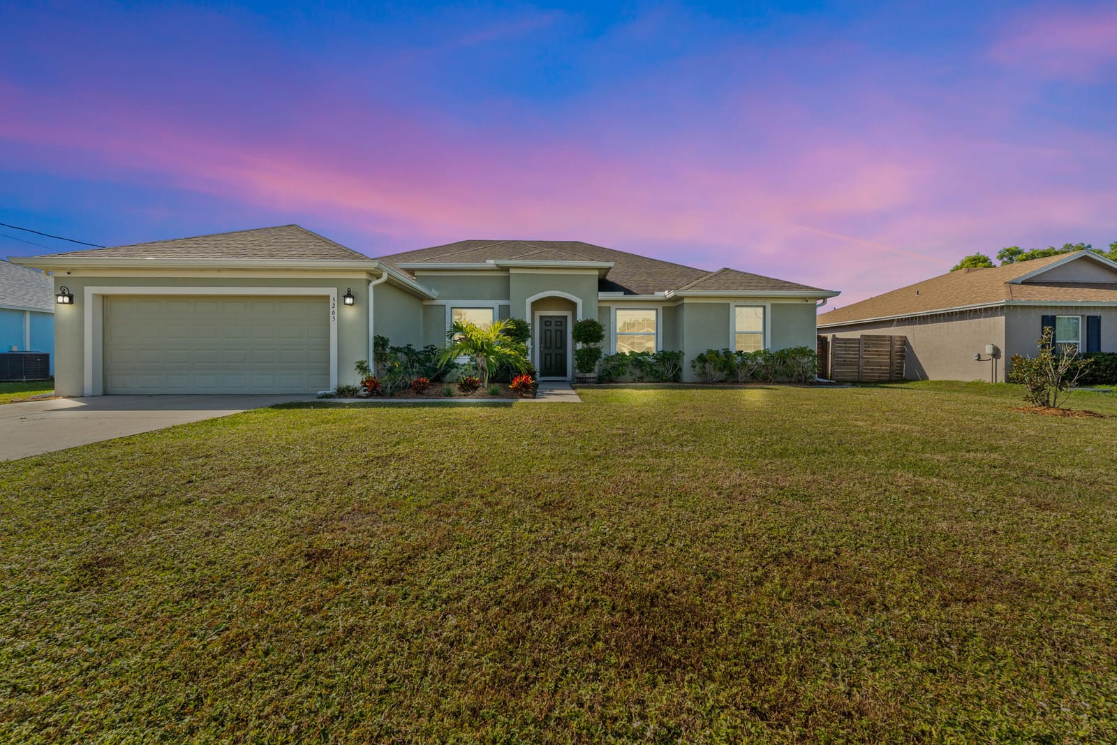 5265 NW East Delwood Drive — photo 2