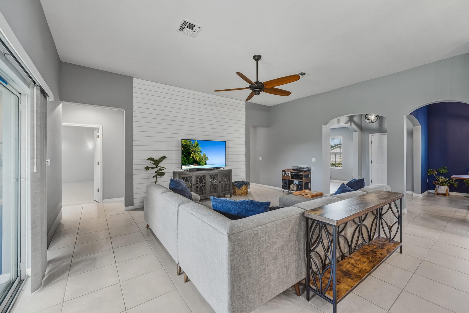 5265 NW East Delwood Drive — photo 5