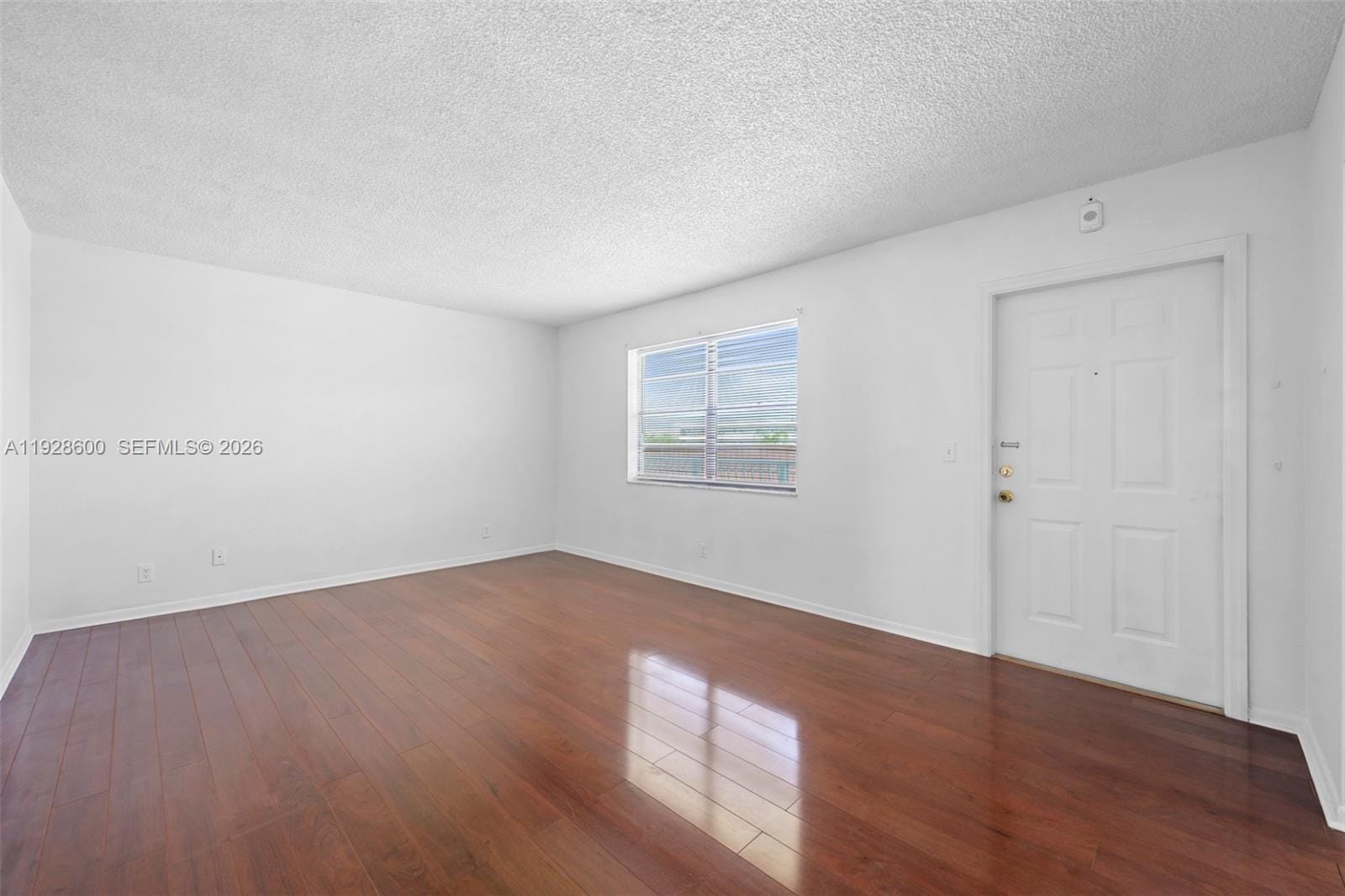 500 NE 2nd Street 317 — photo 3