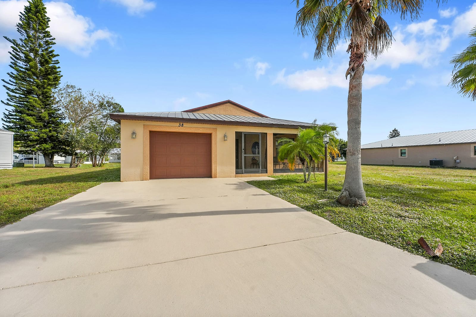 38 Alta Loma, Port St. Lucie, FL 34952 photo 2