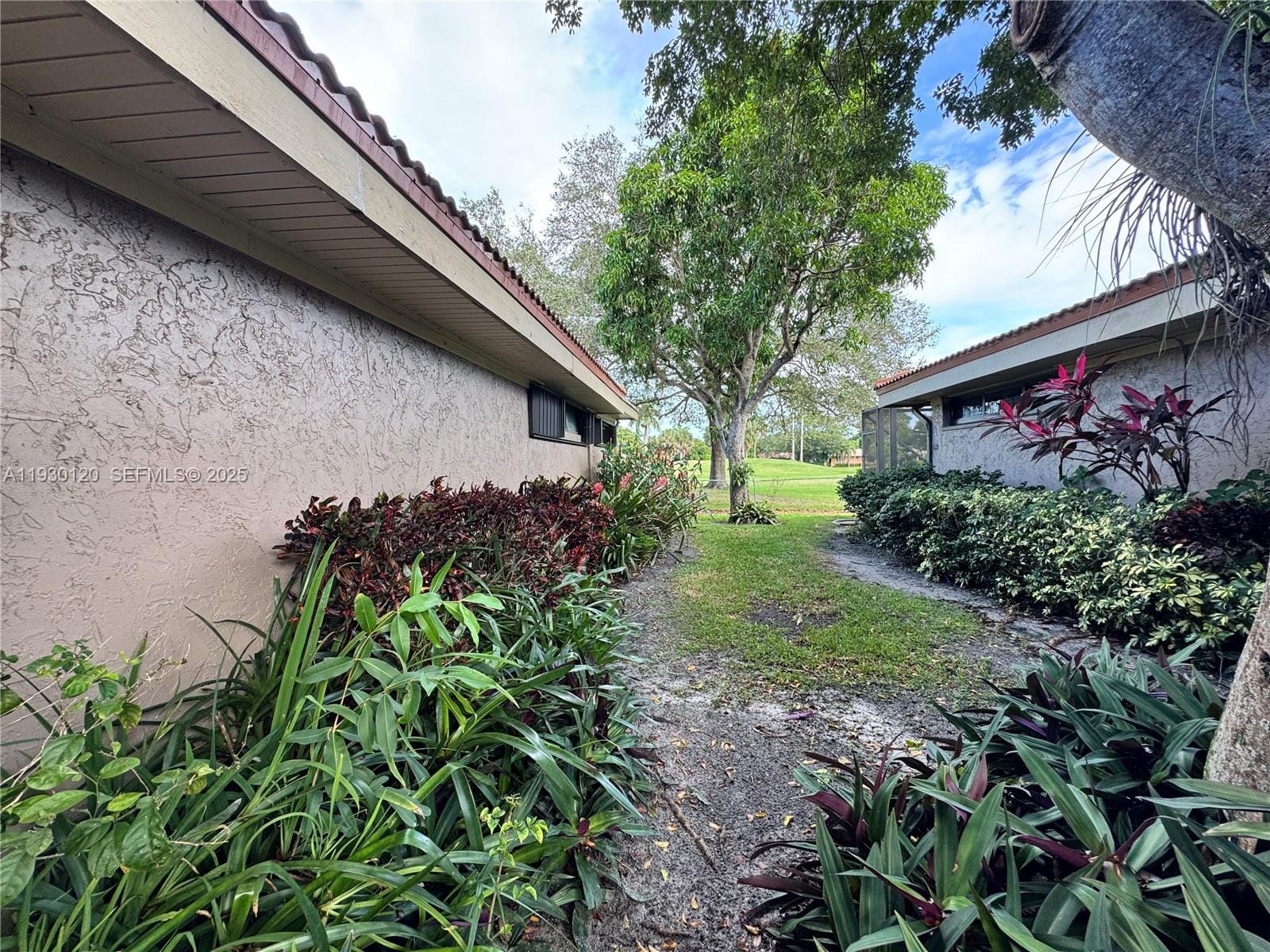 2001 S Saint Andrews Road 121, Hollywood, FL 33021 photo 15