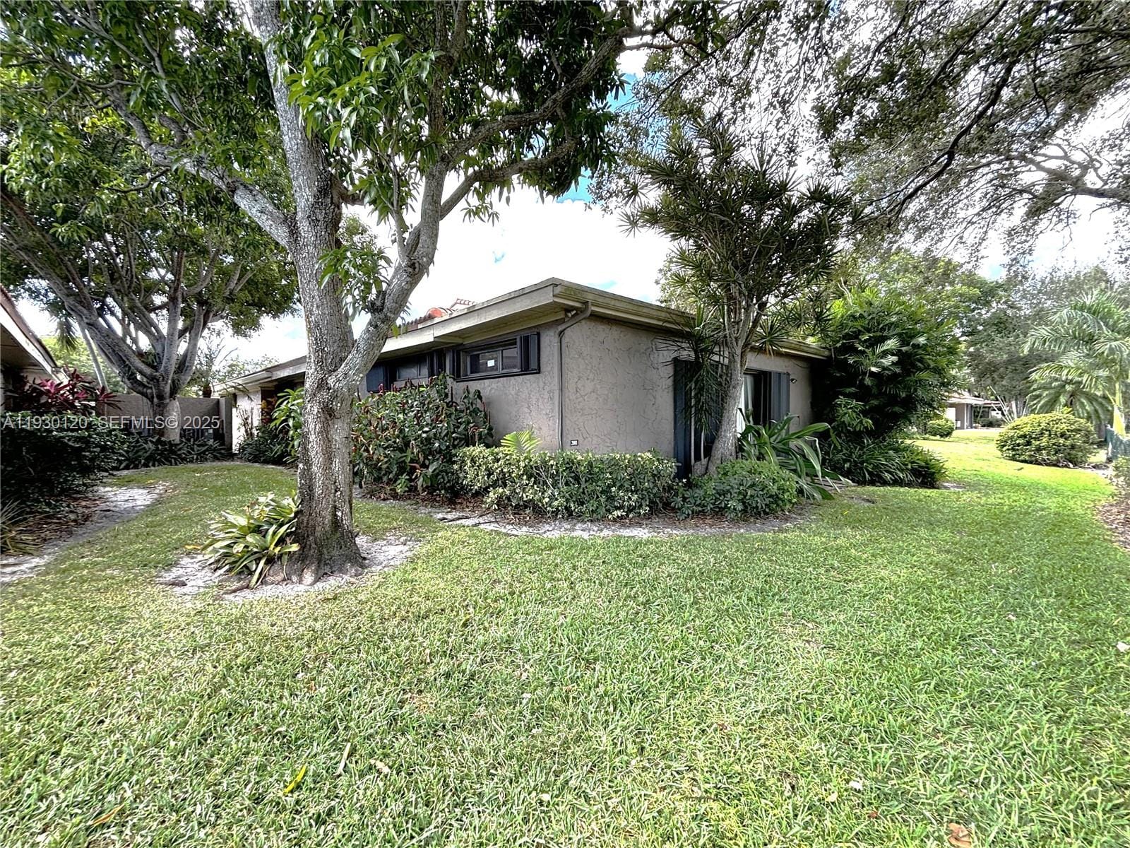 2001 S Saint Andrews Road 121, Hollywood, FL 33021 photo 6