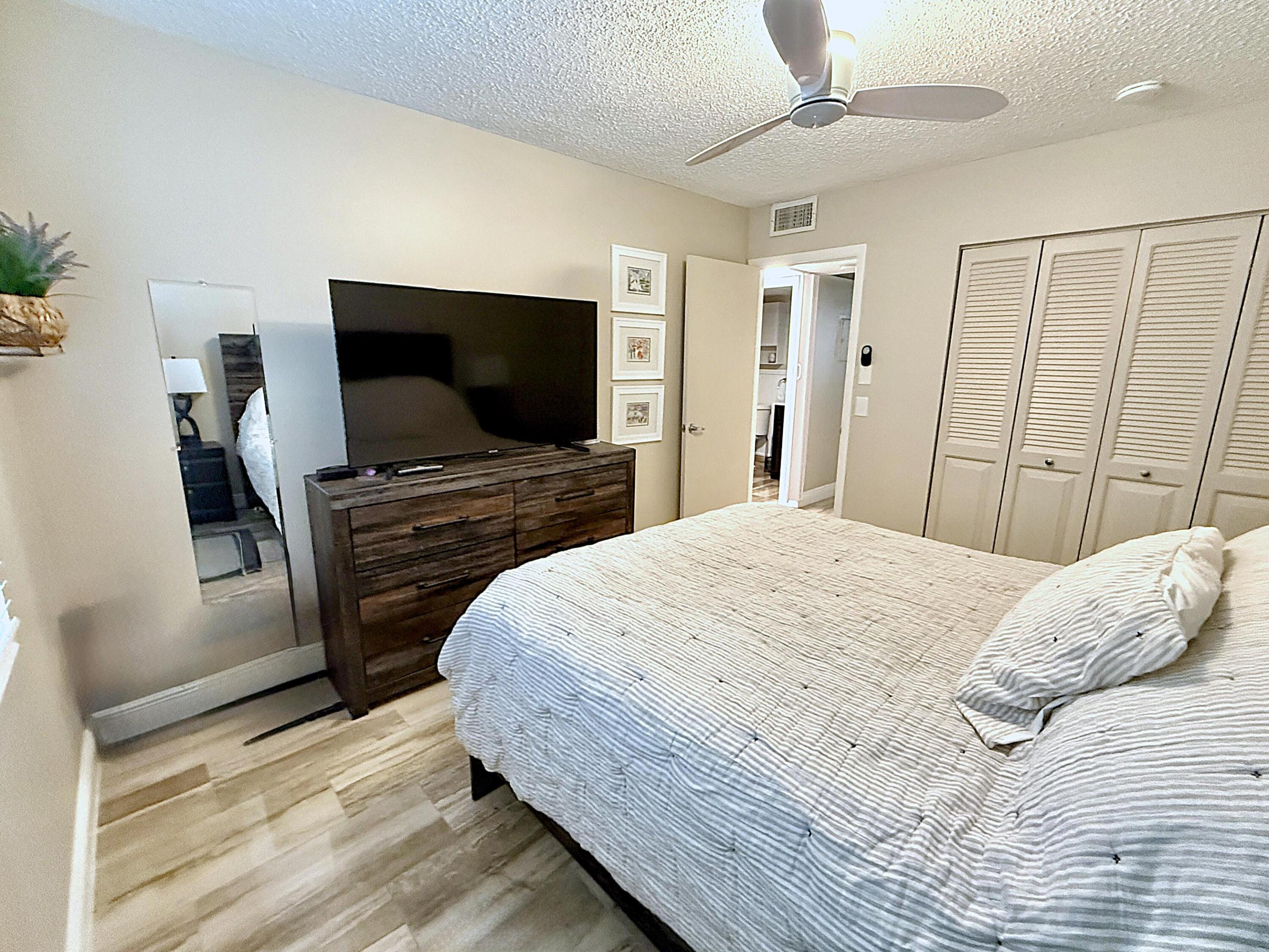 359 Oakridge T, Deerfield Beach, FL 33442 photo 22