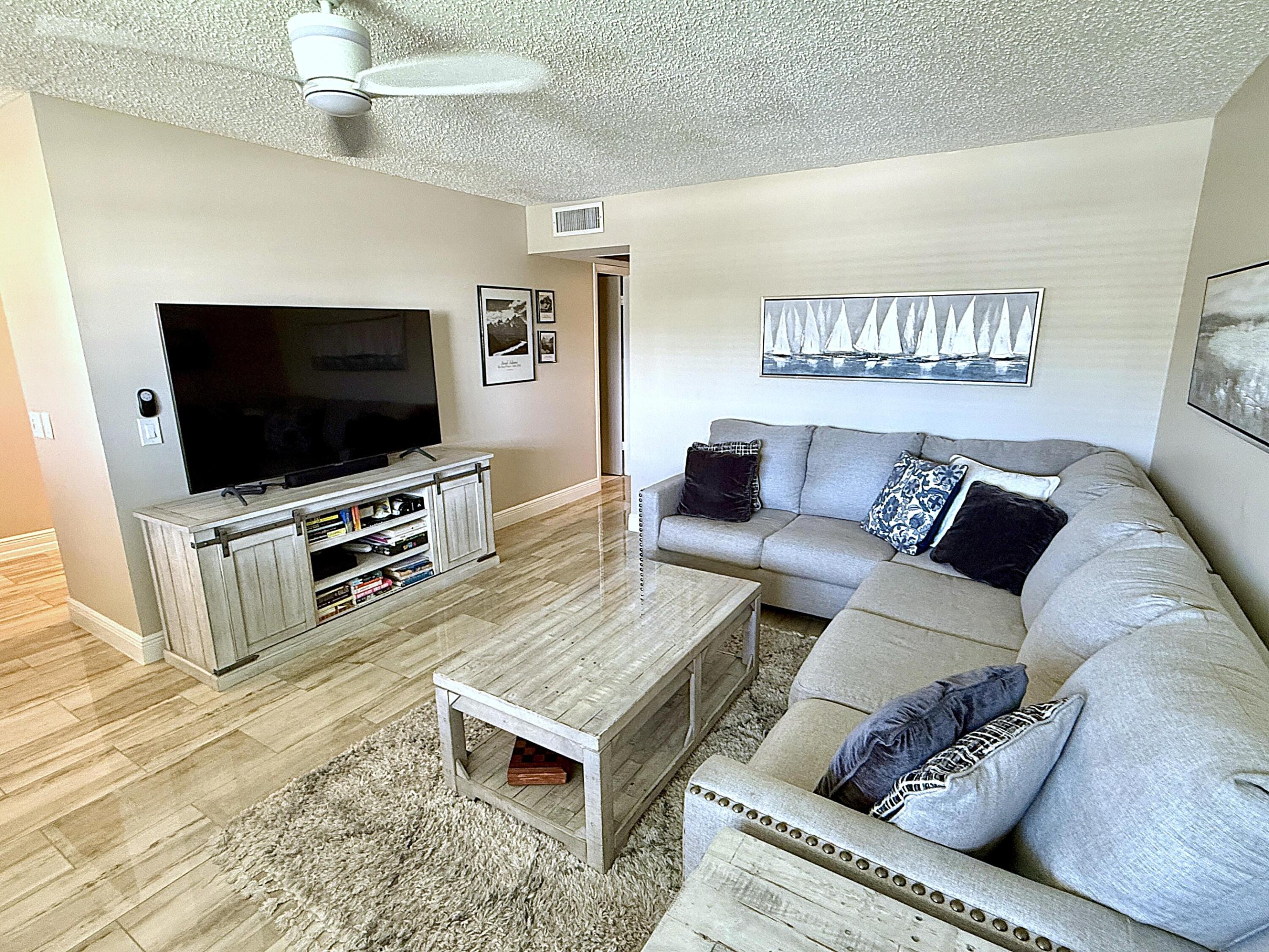 359 Oakridge T — photo 8