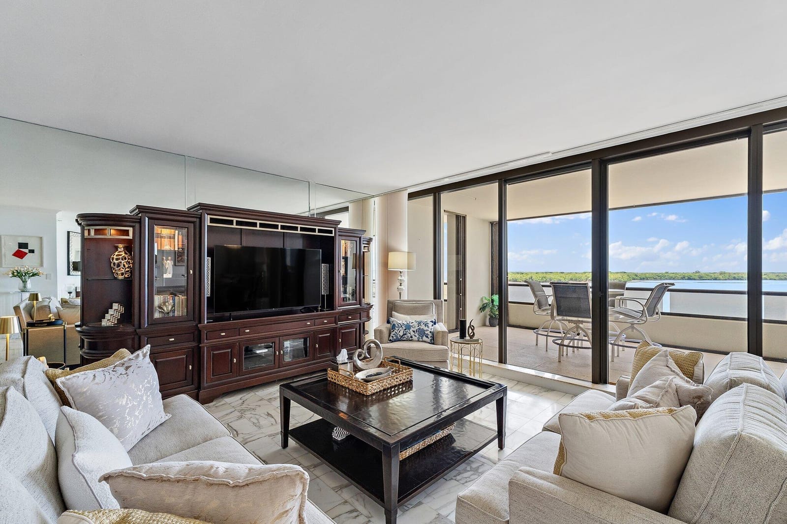 100 Lakeshore Drive 457 — photo 11