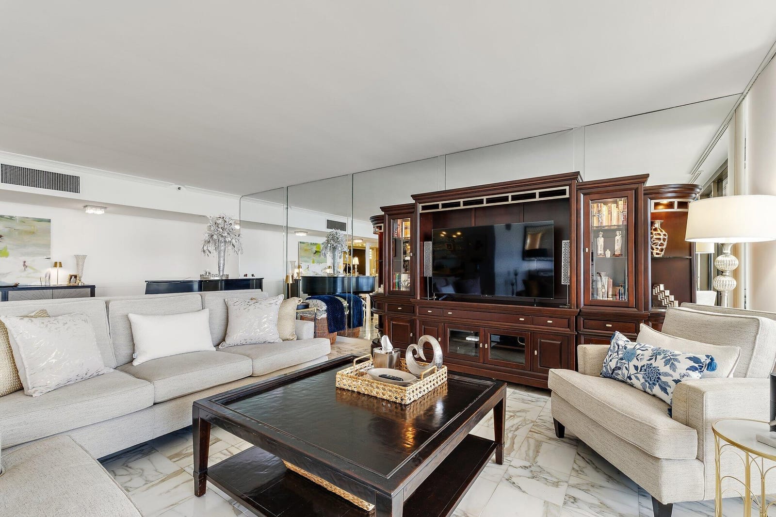 100 Lakeshore Drive 457 — photo 12