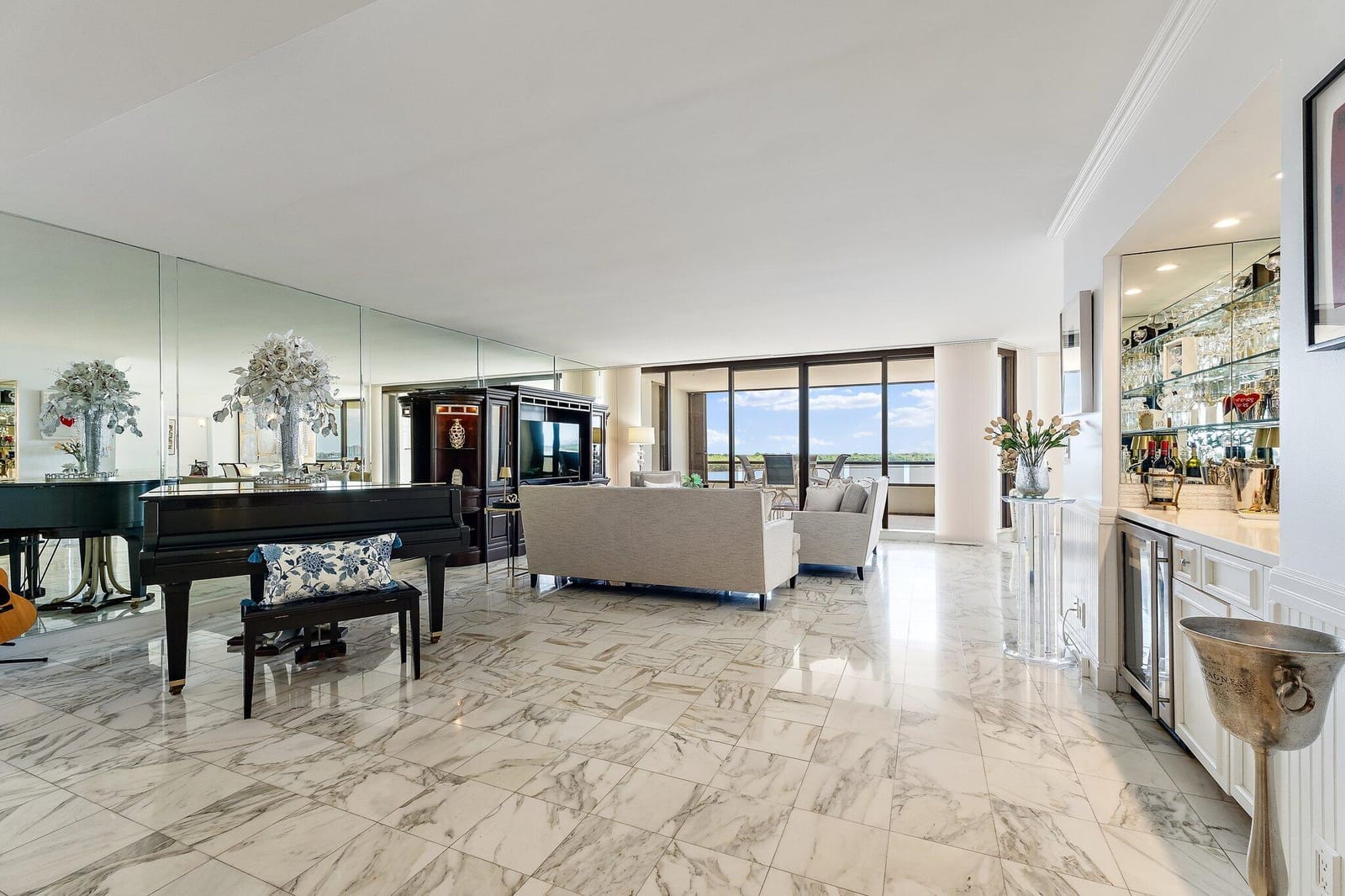 100 Lakeshore Drive 457 — photo 6