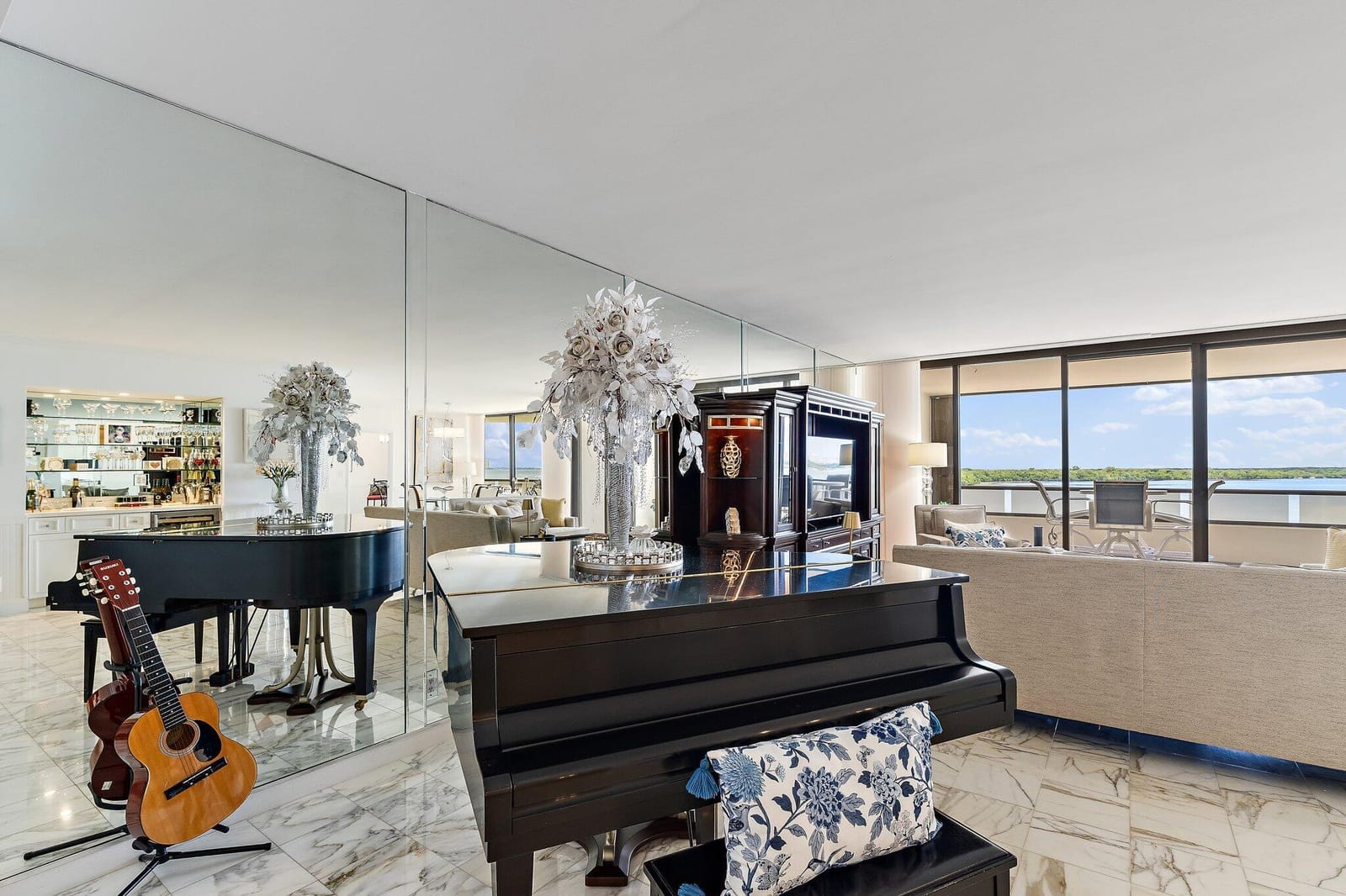 100 Lakeshore Drive 457 — photo 9