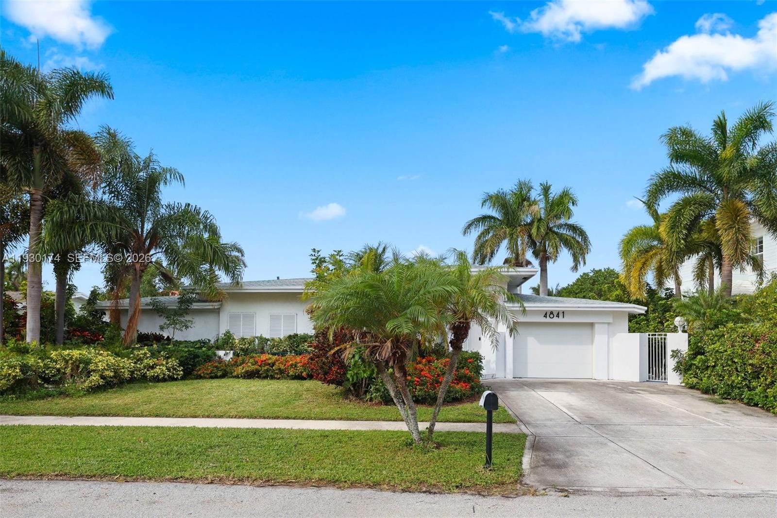 4841 NE 29th Avenue, Lighthouse Point, FL 33064